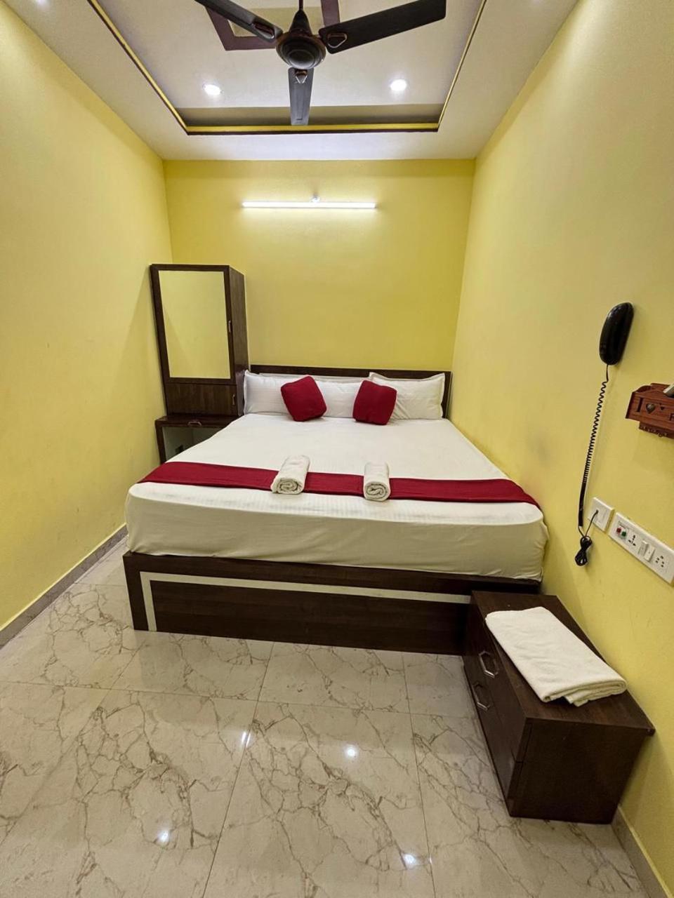 Hotel O Marquis Guest House كولكاتا المظهر الخارجي الصورة